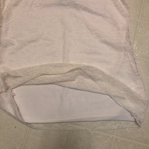 BANANA republic cami, size M - Picture 2 of 4